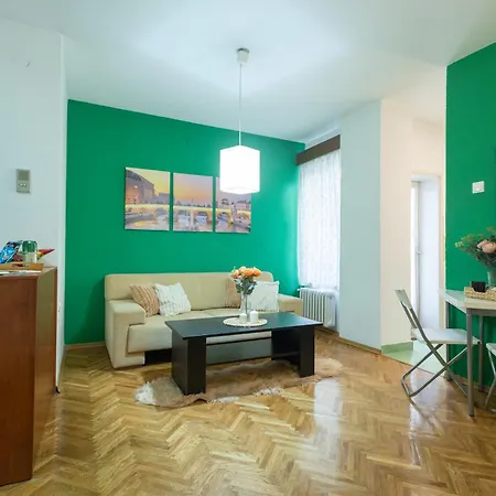 Retro Center Apt, 5 Min To Main Square Appartamento Skopje