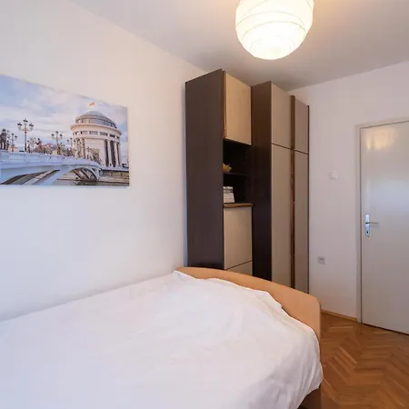 Retro Center With Yugoslavia Vibes Apartment Skopje